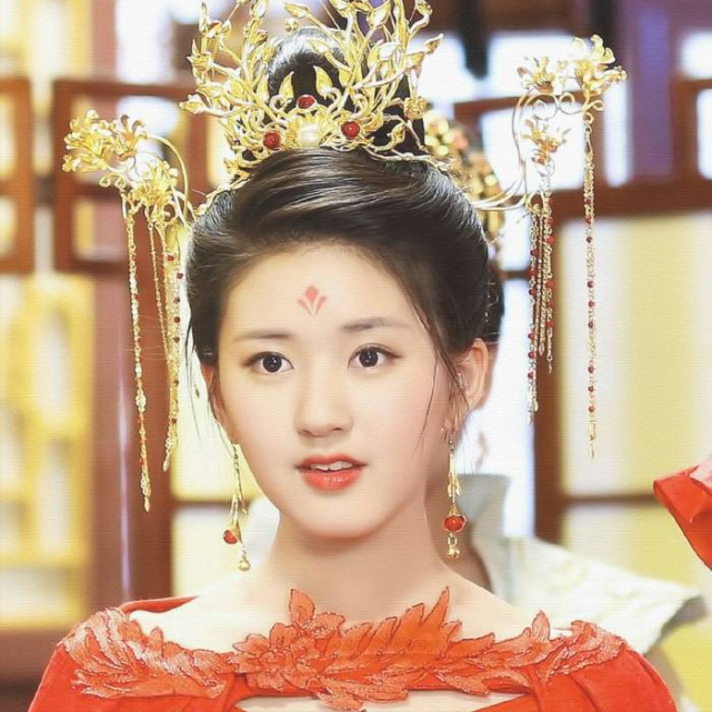 赵露思:网剧女主担当,汪涵的"闺女",号称"小赵丽颖"