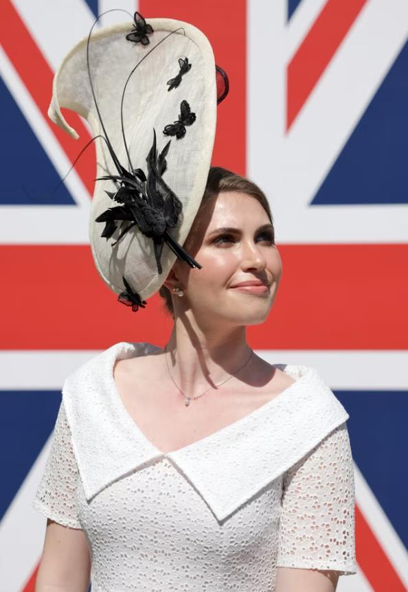 英国女士礼帽文化图片