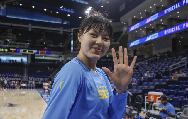 4分钟4分2篮板李月汝抓住机会表现自我下半场弃用仍值得称赞