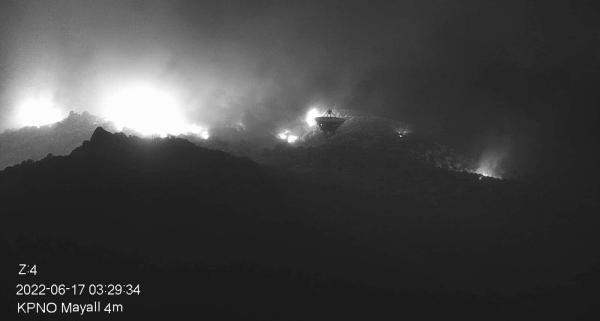 野火蔓延至美国基特峰国家天文台，部分望远镜可能已受损
