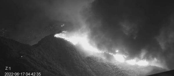 野火蔓延至美国基特峰国家天文台，部分望远镜可能已受损