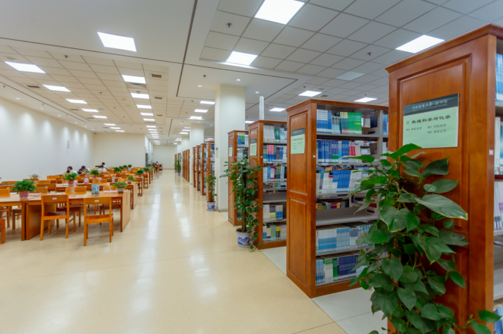 高校招生面对面之中国药科大学