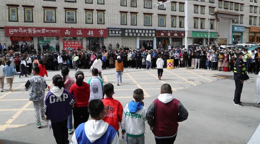 县中学仁布县中学萨迦县中学白朗县中学岗巴县完小仲巴县中学亚东县