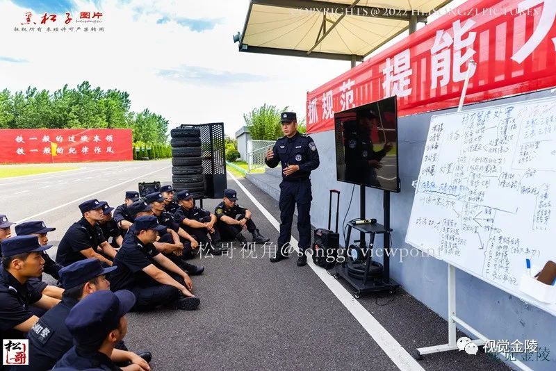 影記隨警作戰你是我的城池營壘記南京特警龍虎突擊隊三天二夜挺進山地