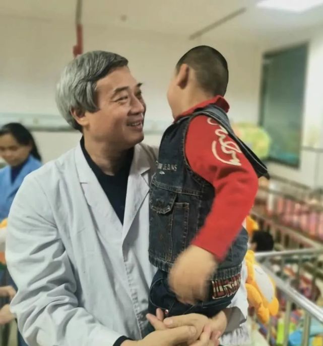 陶斯亮:我为什么关注这场骂战?