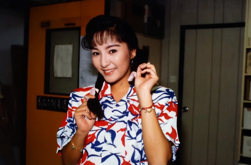 港星雪梨错过张国荣爱上徐少强生下儿女后过得怎样了