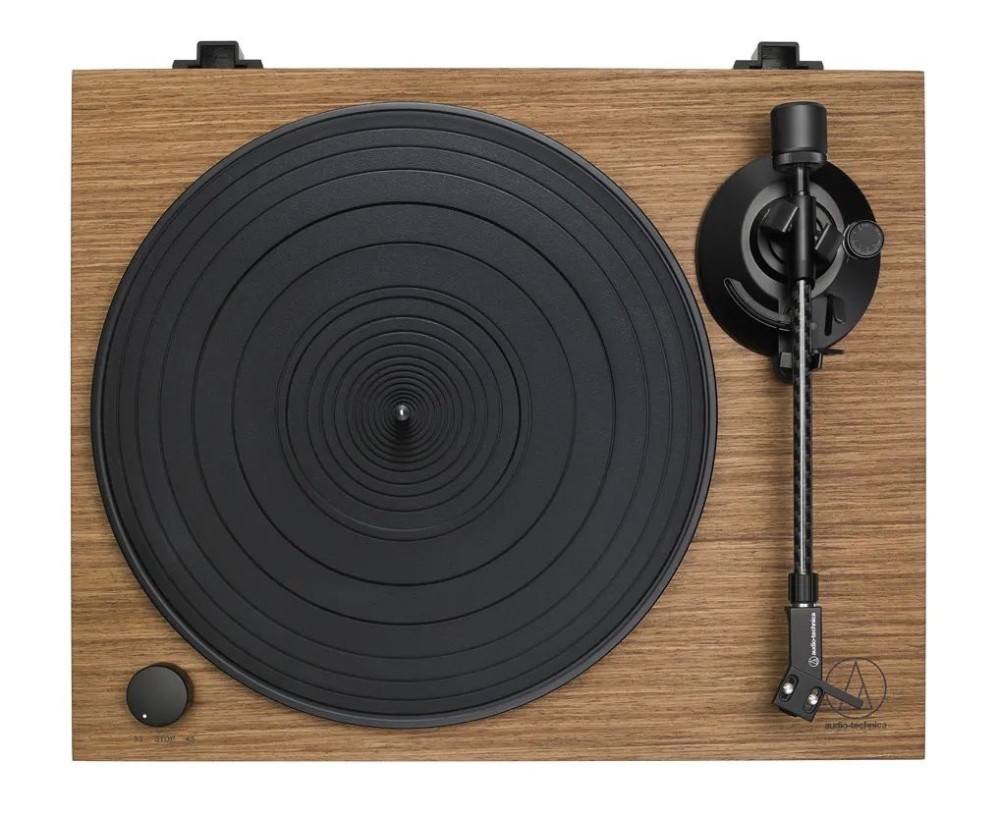 铁三角推出新款胡桃木纹黑胶唱机，售价3680元