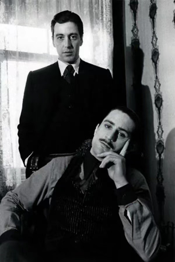 两代教父相聚帕西诺与德尼罗纪念盗火线25周年还希望甜茶演续集