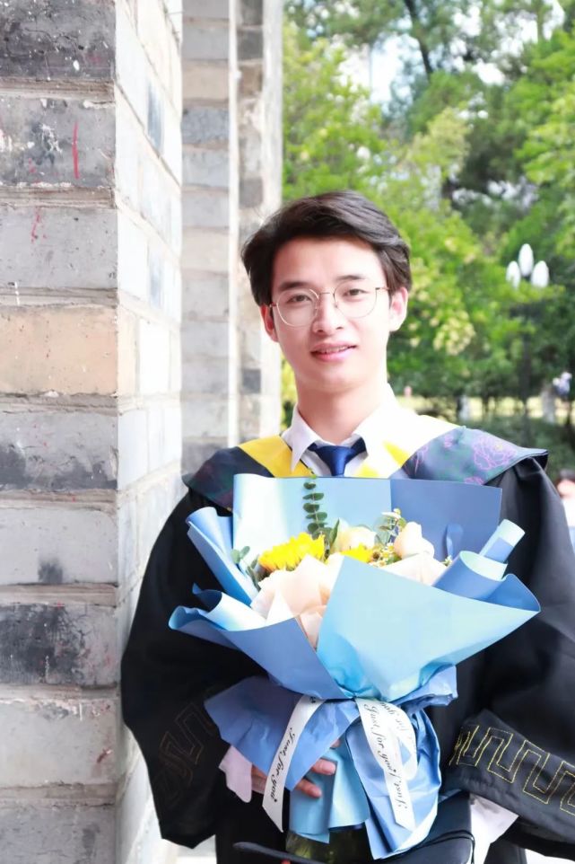 陈时鑫即将从南京大学毕业,到香港中文大学攻读博士学位.受访者供图