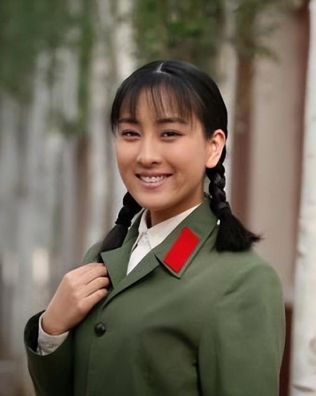 同为军艺出身,这12个女星命运不同:有人视后大满贯,有人被唾弃