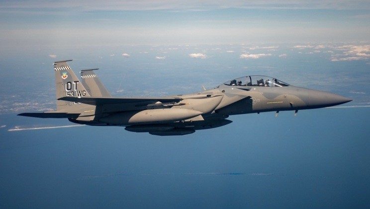 美媒评出世界最危险的现役八款空优战斗机,歼20力压f22_腾讯新闻