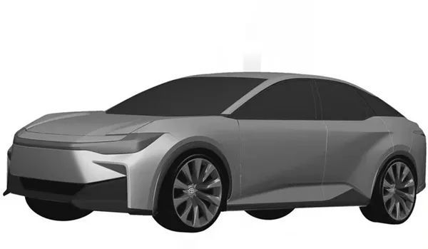 丰田和比亚迪合作“开花结果”，首款电动车专利图曝光，悬挂丰田标