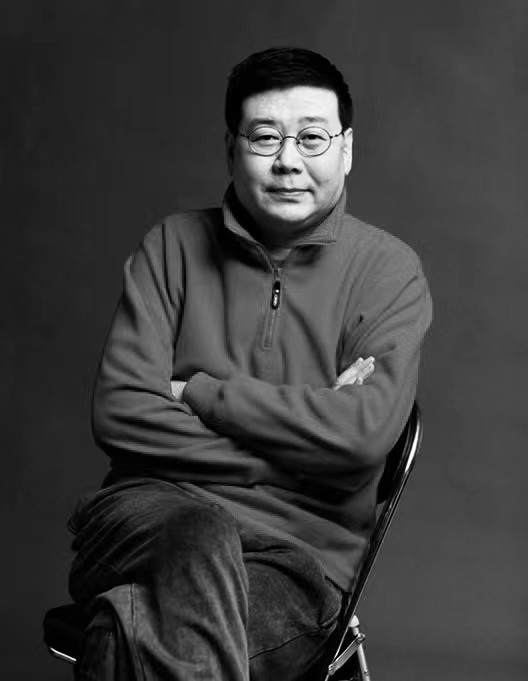 北京人艺院长任鸣逝世：35年70多部戏书写对舞台的无限热爱