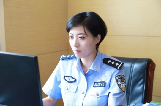 中国刑警803女警图片