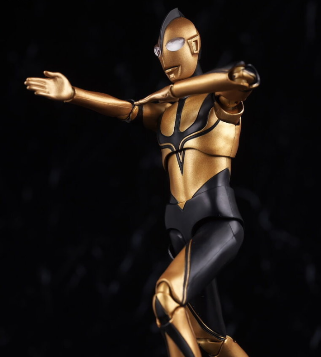 新奥特曼佐菲shf手办实物:没出息的黑金炎头 光之国的炒饭高手-腾讯