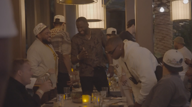 汤普森连续3天夜店狂欢 维金斯喝醉库里未现身