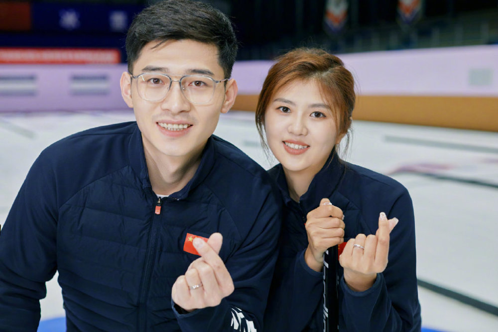 冰壶名将许静韬与梅杰结束11年爱情长跑正式结婚_腾讯新闻