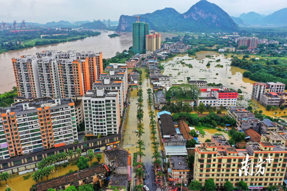 通讯员供图近日,英德市进入暴雨橙色预警,英红镇多个村小组受灾严重.