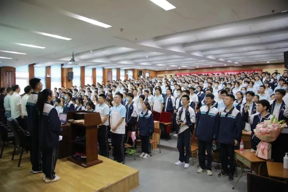 瑞安十中校长送给学生的三句话火了