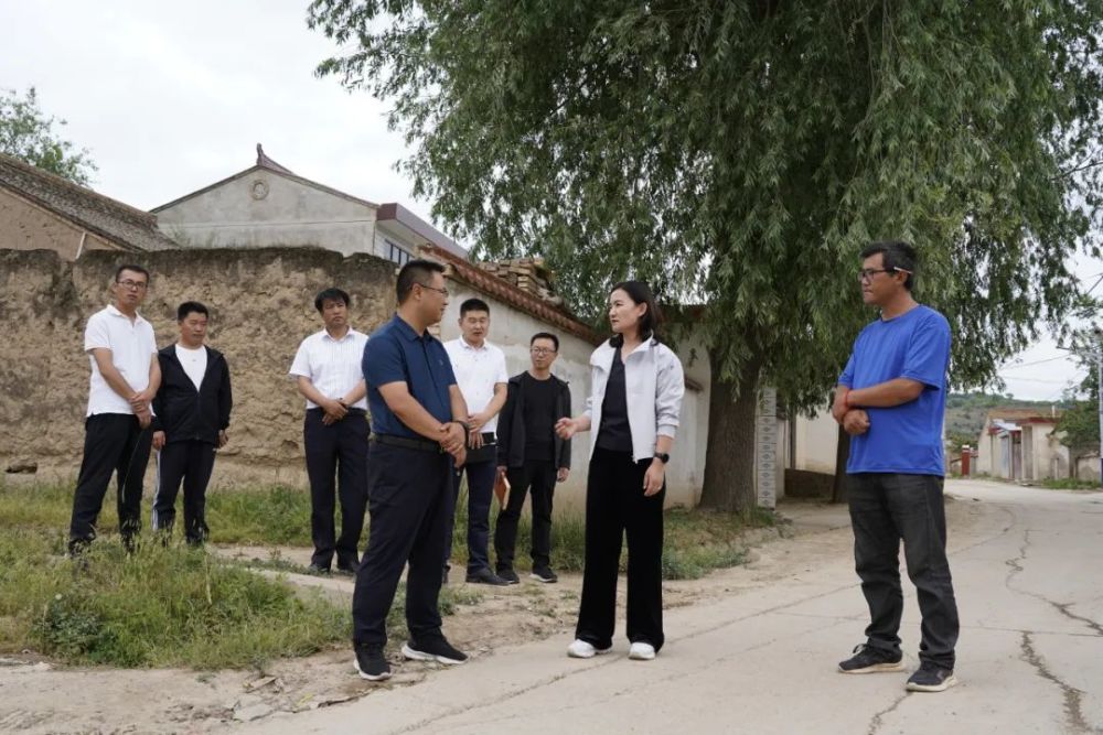 雨水較多,極易發生地質自然災害,各鄉鎮及相關部門要堅持人民至上