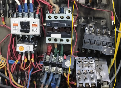 老电工因一个失误,导致几个电工机修的维修成果白费,多么痛的领悟!