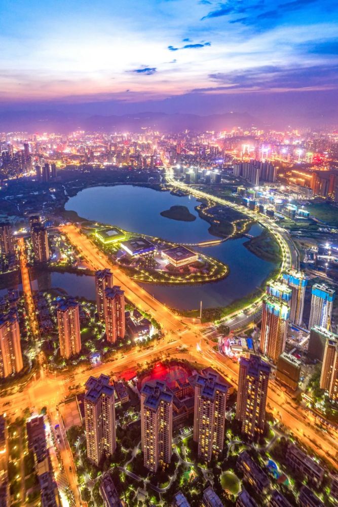 看莆田亮丽之眼