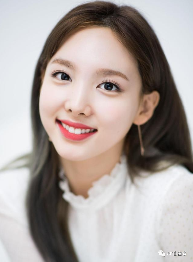 twice才华横溢的兔子林娜琏(nayeon)_腾讯新闻