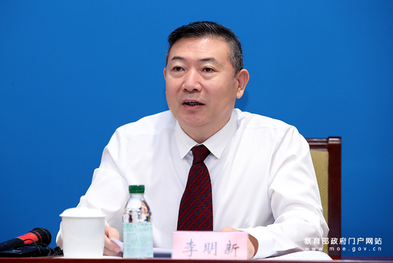 李明新指出,2011年,北京小学在西城区教委的支持下