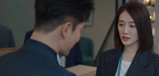 林深见鹿靳东的情敌王梓权与他三搭为了戏剧冲突编剧绞尽脑汁