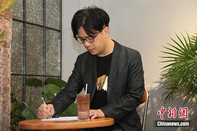 "香港故事"香港作曲人张家诚:内地快速发展带来更多机会_腾讯新闻