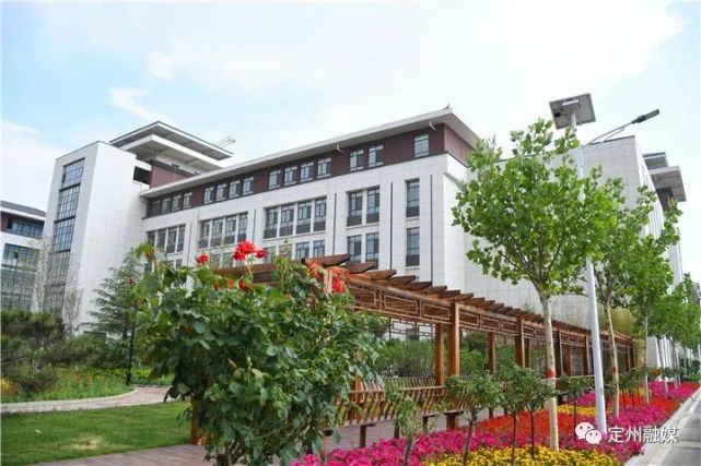 直击定州市第一中学建设现场,已满足高一学生搬迁入驻条件!