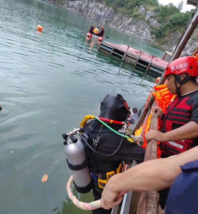 萍乡一19岁男孩在水库游泳时失踪,打捞上来已无生命体征!