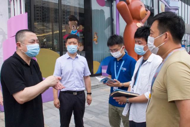 成都市市场监管局副局长李可带队到四川天府新区调研