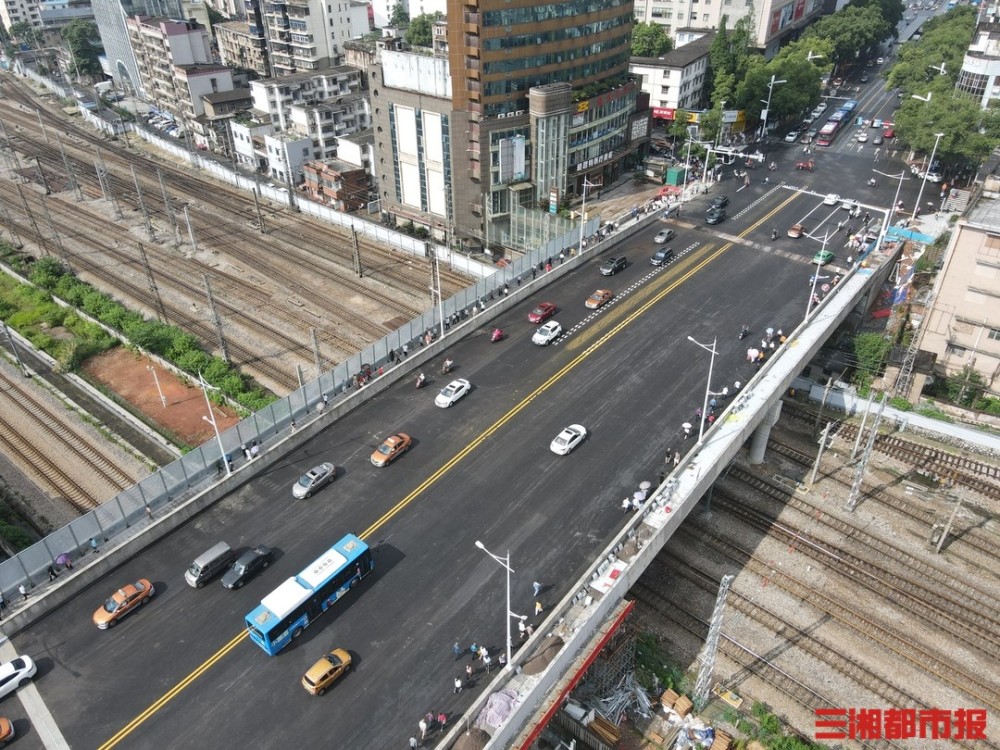 飞跨9条股道株洲新华桥试通车东西大动脉恢复畅通
