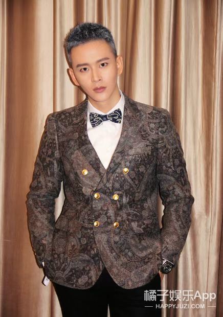 还记得杉杉来了的郑棋吗劳模成这样还不火