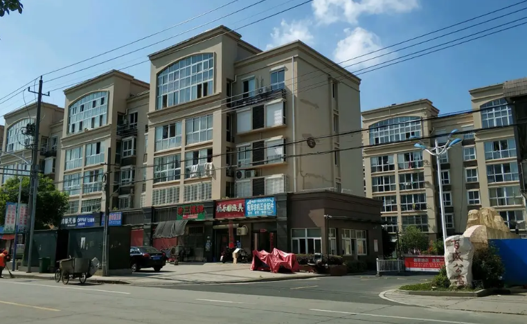 概况丹阳市下辖10个镇,2个街道,分别为:司徒镇,延陵镇,珥陵镇,导墅镇