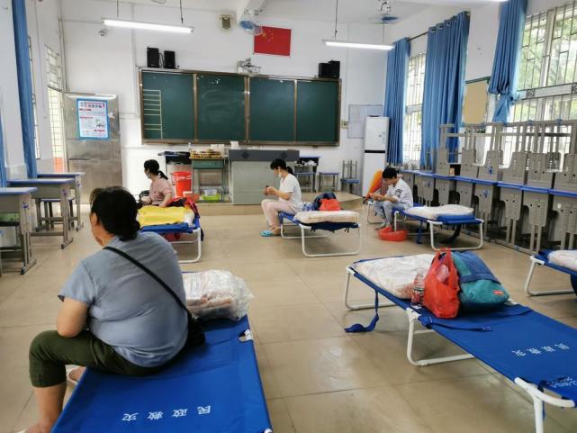 【图集】韶关乐昌在城关中学设置集中安置点,食宿免费供应