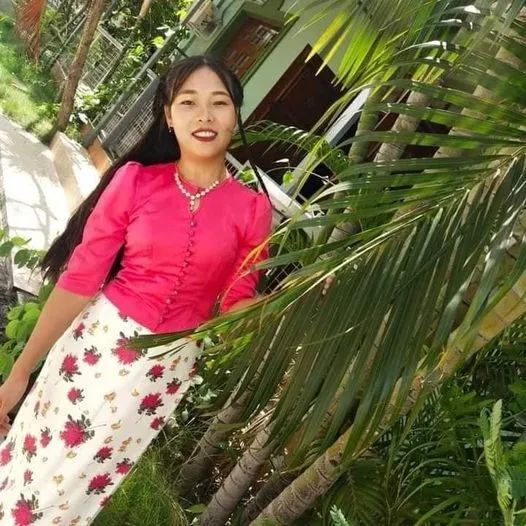 失联女孩的姐姐表示,妹妹离家出走失联期间,妈妈还接到了陌生的电话