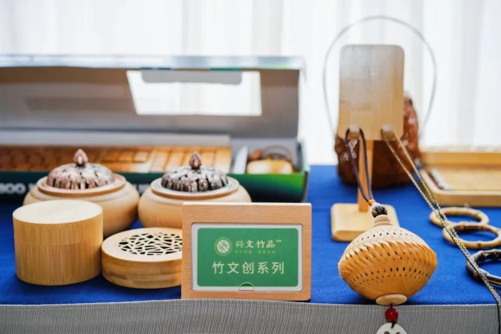 免门票,半价游……几十家中省级媒体在成都见证兴文之约_腾讯新闻