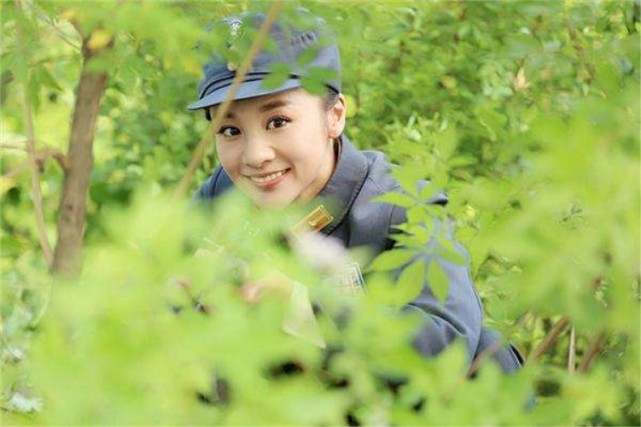 《热血枪手》这部电视剧,桥段创作上问题太多,甚至于让人怀疑,编剧