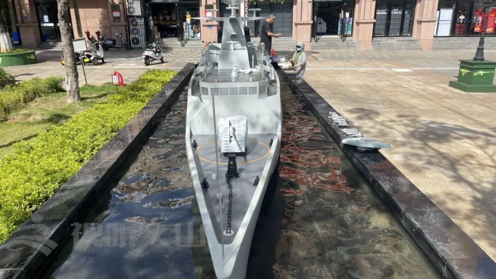 文山舰在文山成功下水