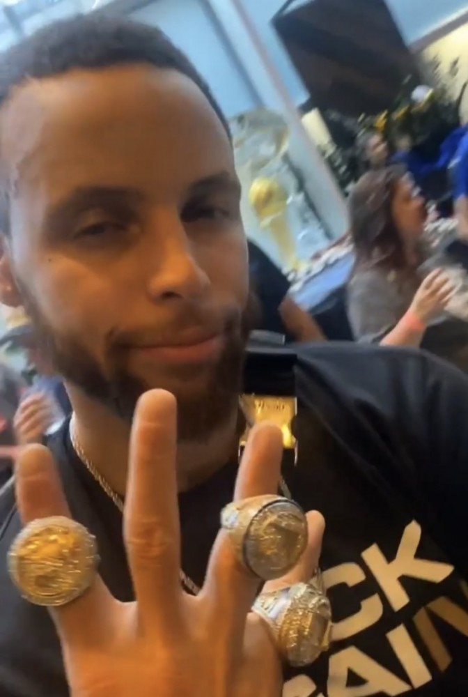 库里醉酒照曝光眼神迷离不忘比4手势高喊痛揍他们扎心灰熊