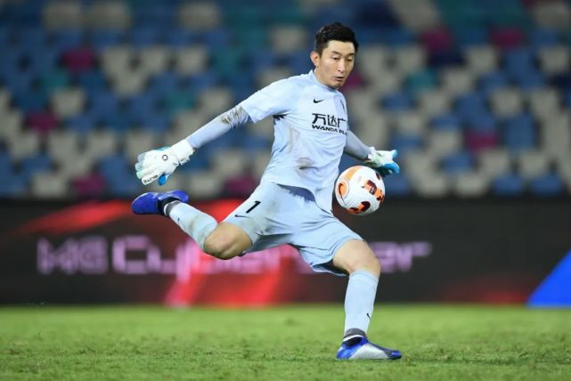 谢晖的不甘,张翀的无奈!大连人当务之急是加快引援步伐