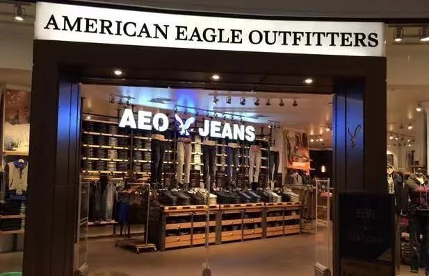 迪卡侬将关闭俄罗斯门店;家乐氏将拆分成三家公司|日报