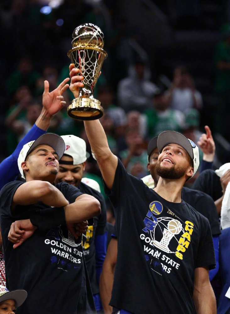 库里再次夺冠他未来可能超越谁可能被谁超越