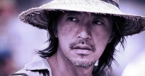 王晶说:"周星驰的沧桑和忧郁是从头至尾的,他把所有的笑都留在银幕上