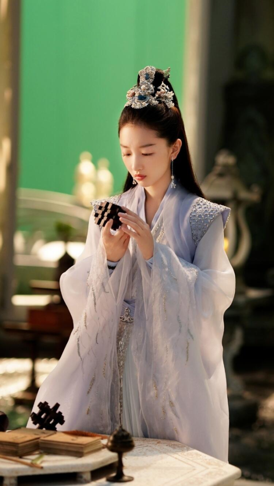 当年的我一定是"瞎"了,才会觉得周冬雨的古装很"丑"插图