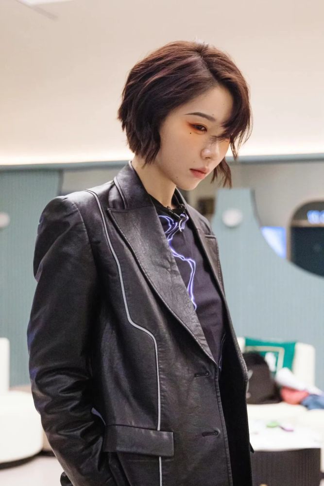 刘恋 摇滚圈的"斩女风",谁不爱?_腾讯新闻