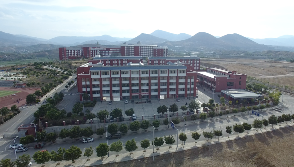 宾川县高平第一完全中学高中部2022年招生