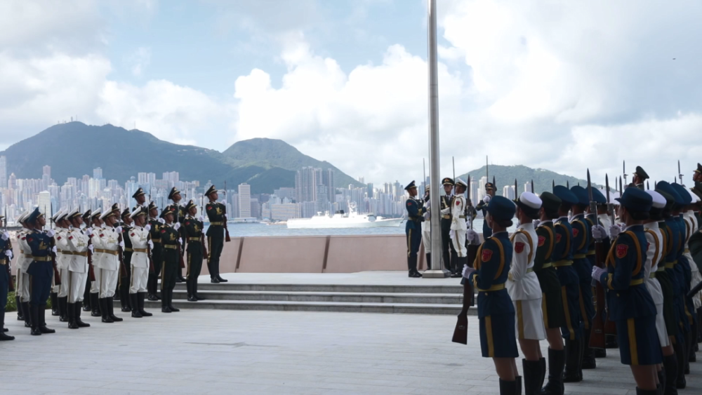 央视上的驻香港部队某旅装步一连（下）